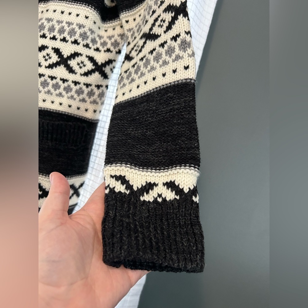 Sansara button up Sweater - Picture 4 of 10
